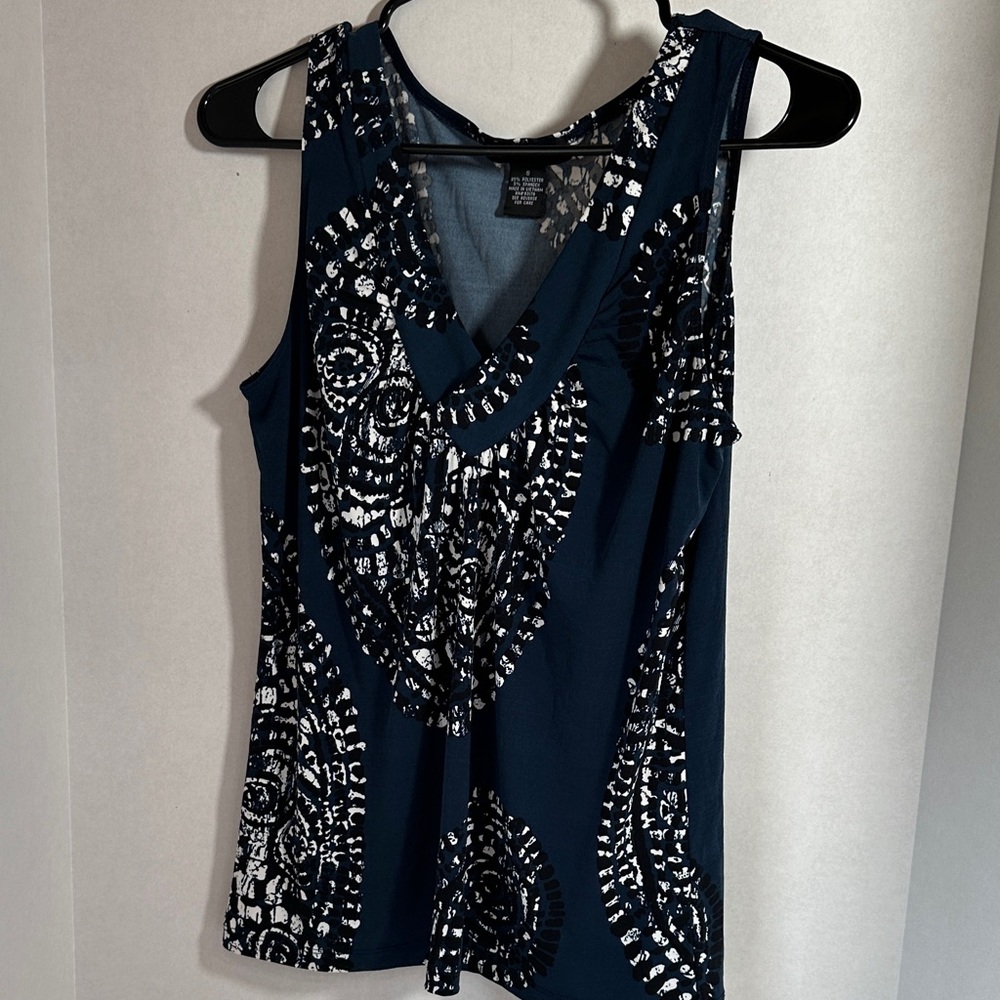 Grace Elements V Neck Top Size Small - image 1